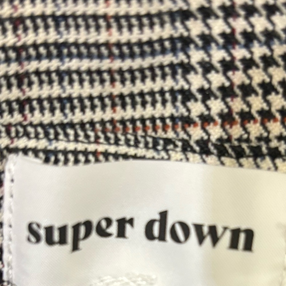 Superdown Off Shoulder Double Breasted Blazer Top - image 3